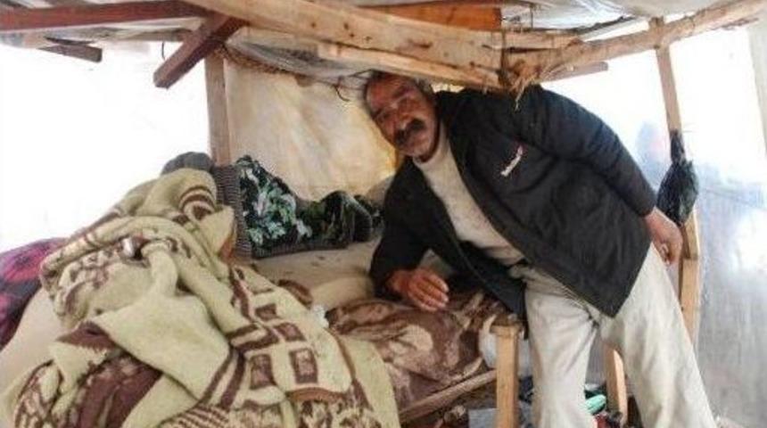 Yaşadığı Metruk Binada &Ouml;l&uuml; Bulundu