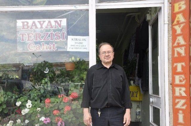 Elazığ’ın Tek Diplomalı Bayan Terzisi