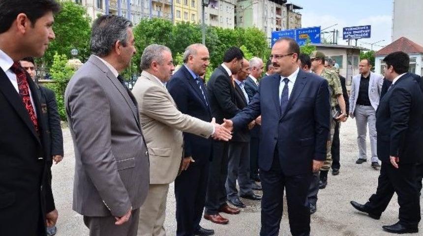 Hakkari Valisi Canbolat Y&uuml;ksekova'da