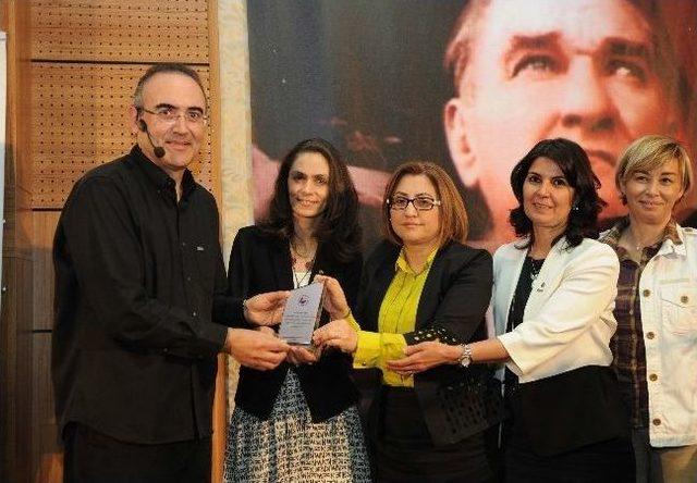 Sunay Akın, Gaziantep te Sevenleriyle Buluştu 1