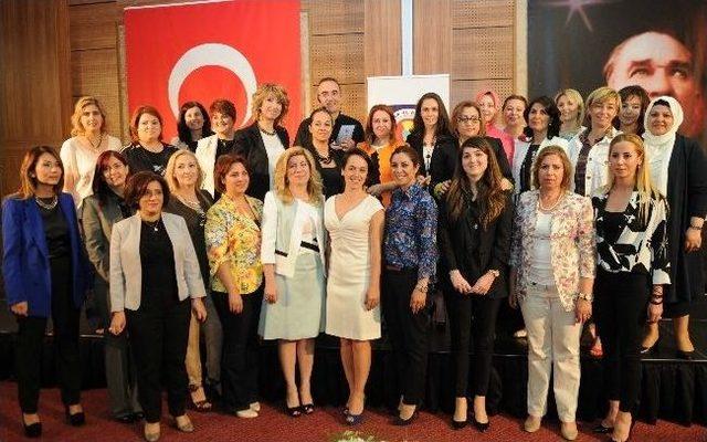 Sunay Akın, Gaziantep te Sevenleriyle Buluştu 3