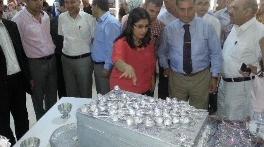 Hem Kursiyerleri &Uuml;r&uuml;nlerini Sergiledi