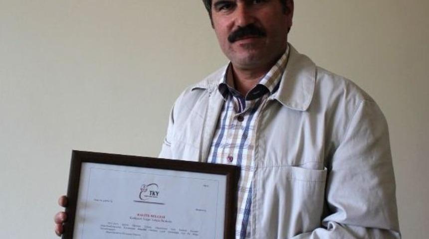 Korkuteli Yaşar Yal&ccedil;ın İlkokulu'na Kalite &Ouml;d&uuml;l&uuml;