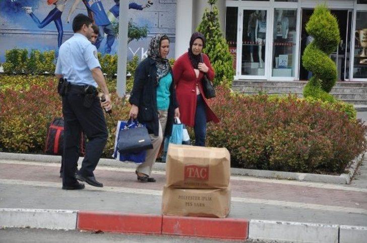 Şüpheli Kutuların İçinden Patlıcan Çıktı G4