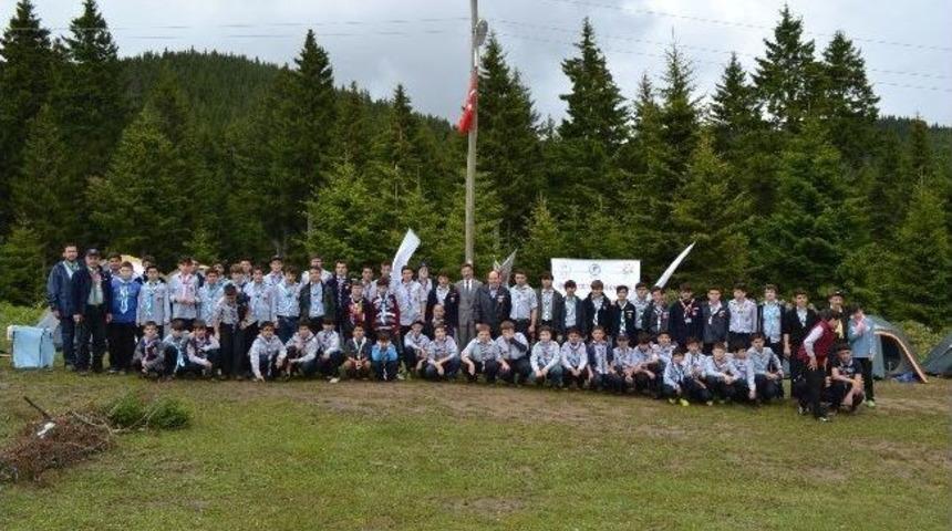 İzciler &Ccedil;ambaşı Yaylası&rsquo;nda Kampta