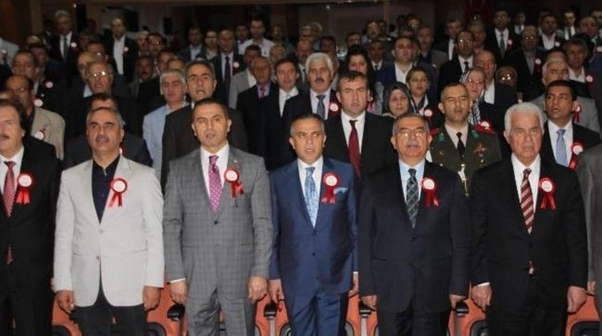 Kktc Cumhurbaşkanı Eroğlu Ve Bakan Yılmaz Vergi Rekortmenlerini &Ouml;d&uuml;llendirdi