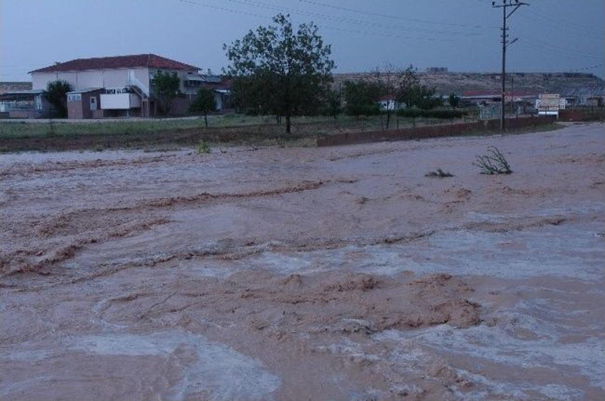 Karaman&rsquo;da Bir Mahalle Sular Altında Kaldı