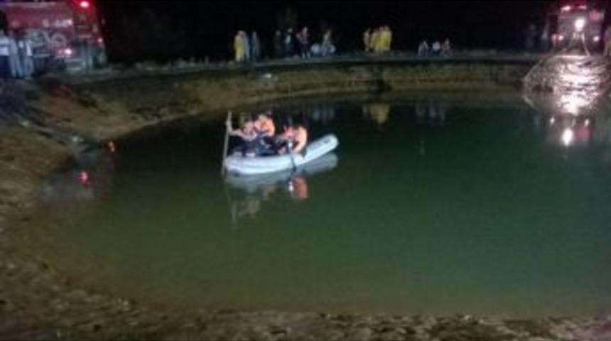Yangın S&ouml;nd&uuml;rme Havuzuna Giren 2 &Ccedil;ocuk Suda Kayboldu