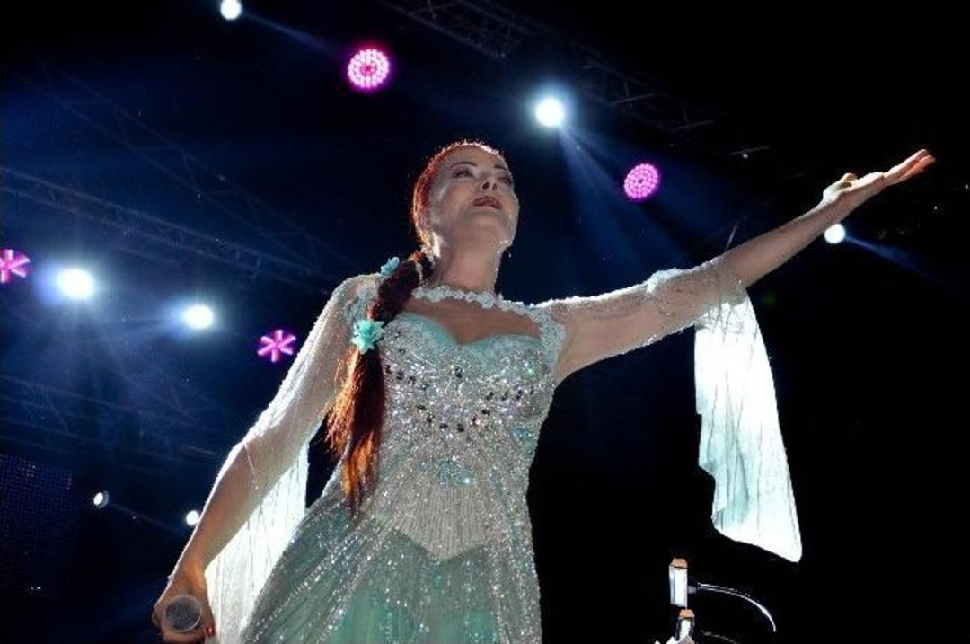 Candan Er&ccedil;etin Tekirdağlıları Coşturdu