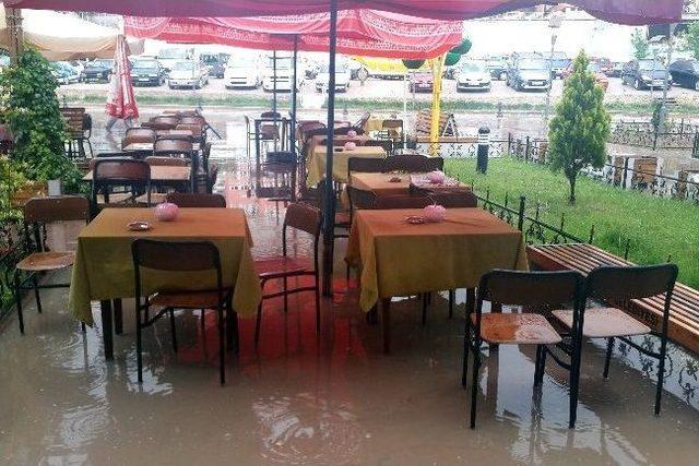 Gümüşhane’de Kısa Süreli Etkili Yağmur 1