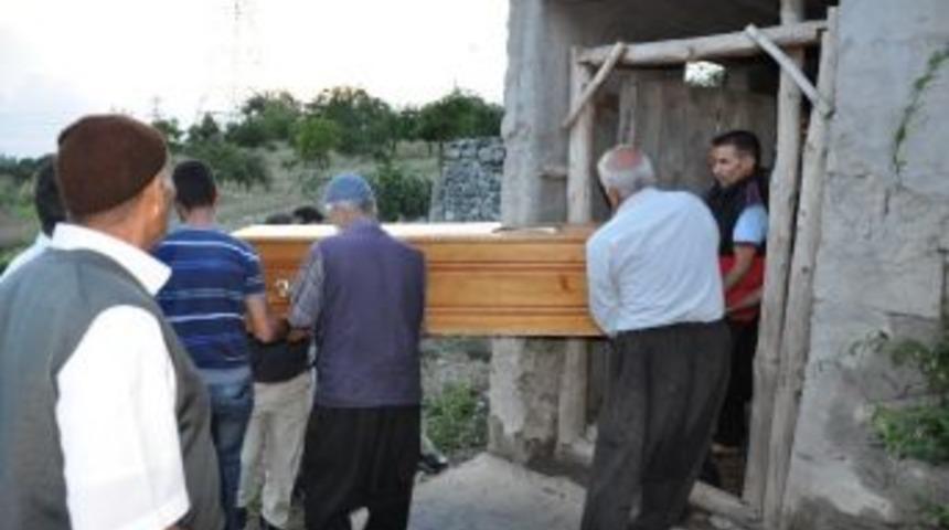 Lise &Ouml;ğrencisi Av T&uuml;feğiyle İntihar Etti