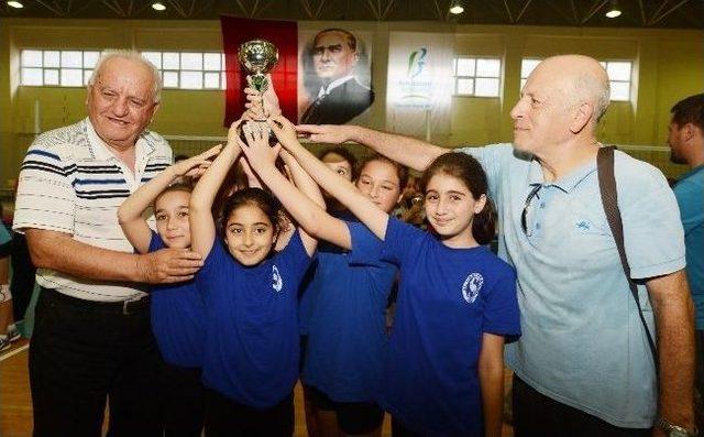 Filenin Minik Sultanları Kupalarını Aldı 1