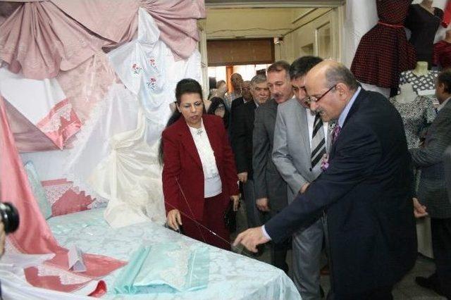 Karacabey Hem in Yıl Sonu Sergisi A&ccedil;ıldı 2