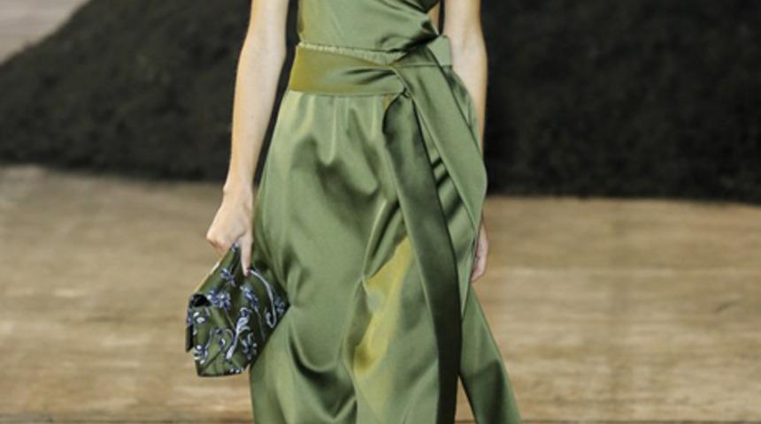 İlkbahar/Yaz 2016 koleksiyonları New York Moda Haftasında g&ouml;r&uuml;c&uuml;ye &ccedil;ıktı!