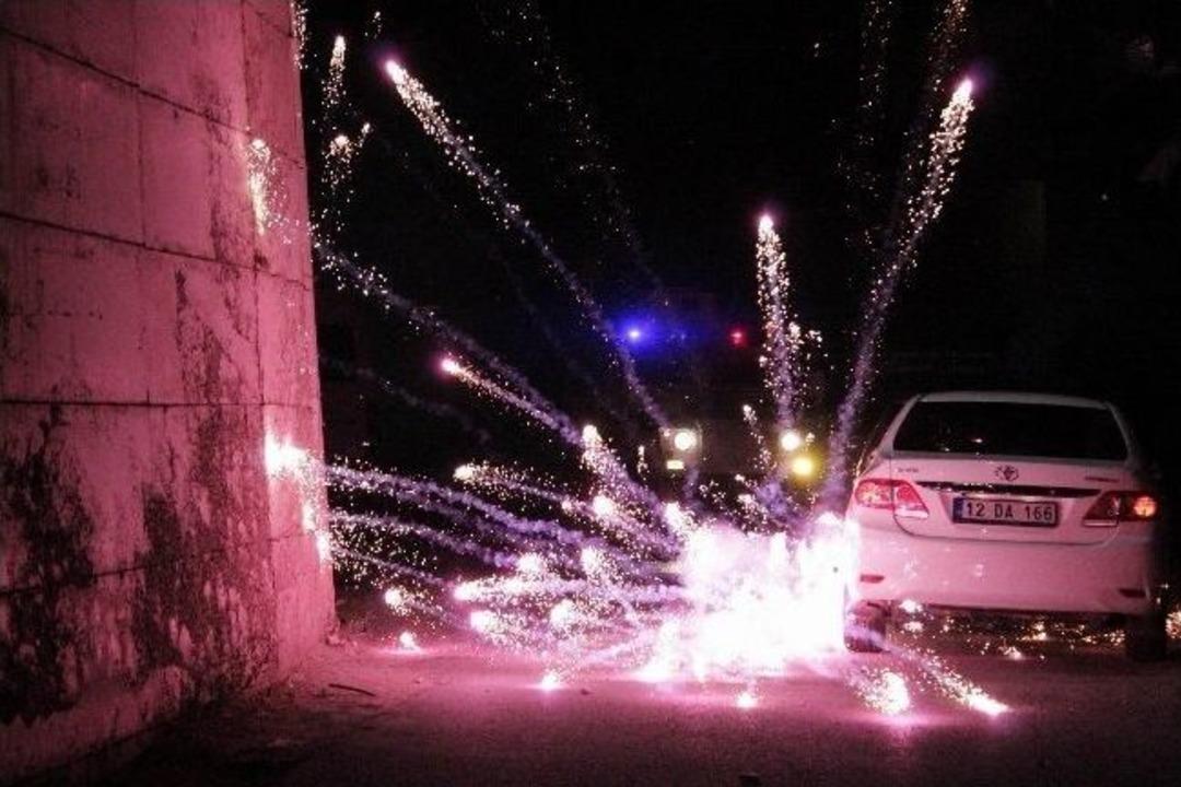 Hastane &Ouml;n&uuml;nde Gerginlik