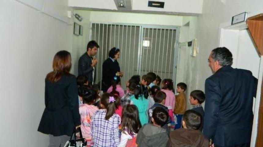 Anaokulu &Ouml;ğrencilerinden Emniyete Ziyaret