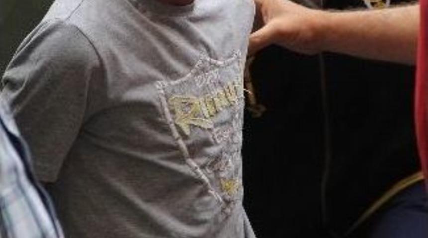 Dostu Peşini Bırakmayınca Eşi &Ouml;ld&uuml;rd&uuml;