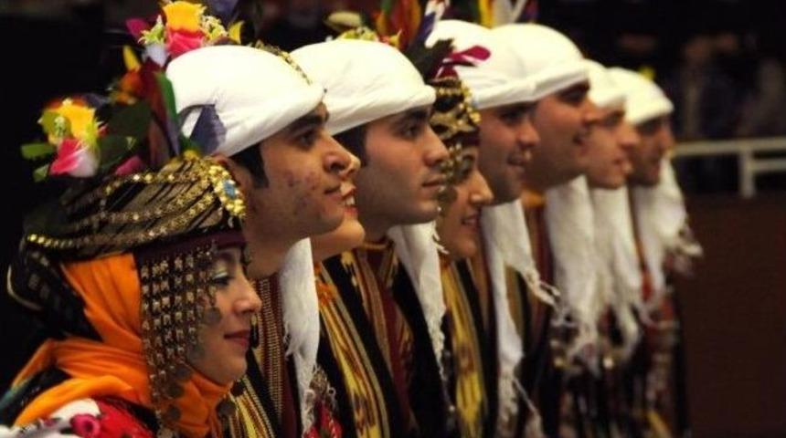 Şehitkamil&rsquo;den, &lsquo;halaylarla, T&uuml;rk&uuml;lerle Gaziantep&rsquo;