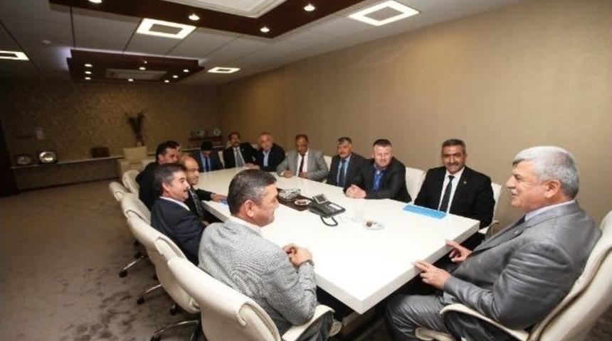 Dilovası Muhtarlarından Başkan Karaosmanoğlu&rsquo;na Ziyaret