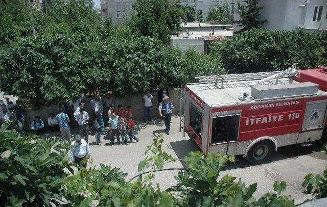 Evde Çıkan Yangında Facianın Eşiğinden Dönüldü 1