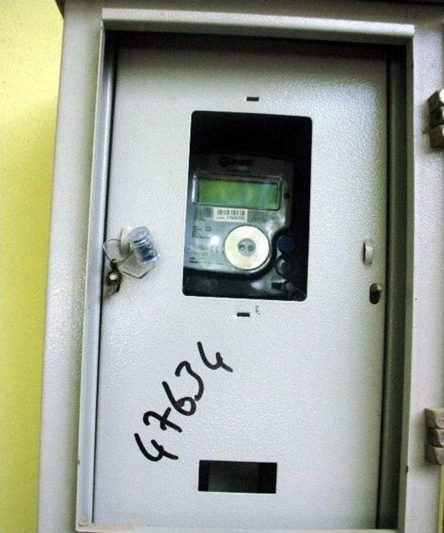 Evde Çıkan Yangında Facianın Eşiğinden Dönüldü 3