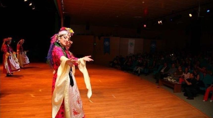 Halk Dansları Topluluğu&rsquo;ndan Yıl Sonu G&ouml;sterisi