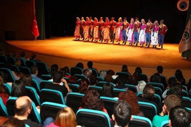 Halk Dansları Topluluğu’ndan Yıl Sonu Gösterisi