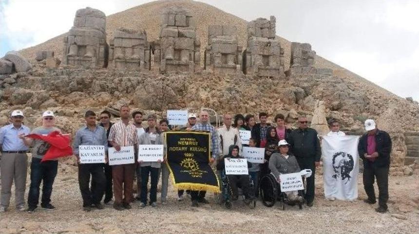 Engelliler Nemrut Dağı Zirvesinde