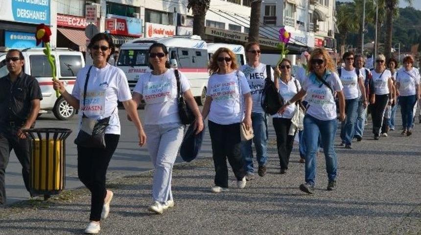 Ayvalık&rsquo;ta &Ccedil;evreciler Temiz Doğa İ&ccedil;in Y&uuml;r&uuml;d&uuml;