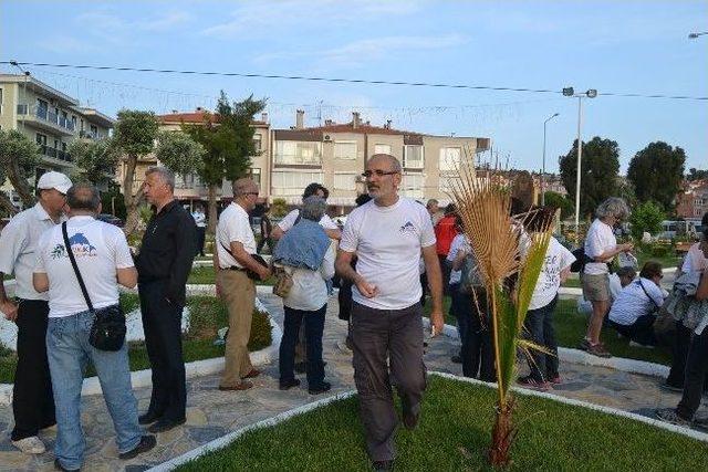 Ayvalık&rsquo;ta &Ccedil;evreciler Temiz Doğa İ&ccedil;in Y&uuml;r&uuml;d&uuml; 1