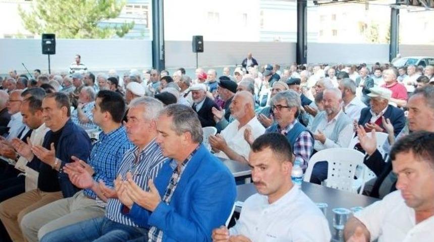 G&uuml;zelyalı Muhtarları Şehitler İ&ccedil;in Mevlid Okuttu