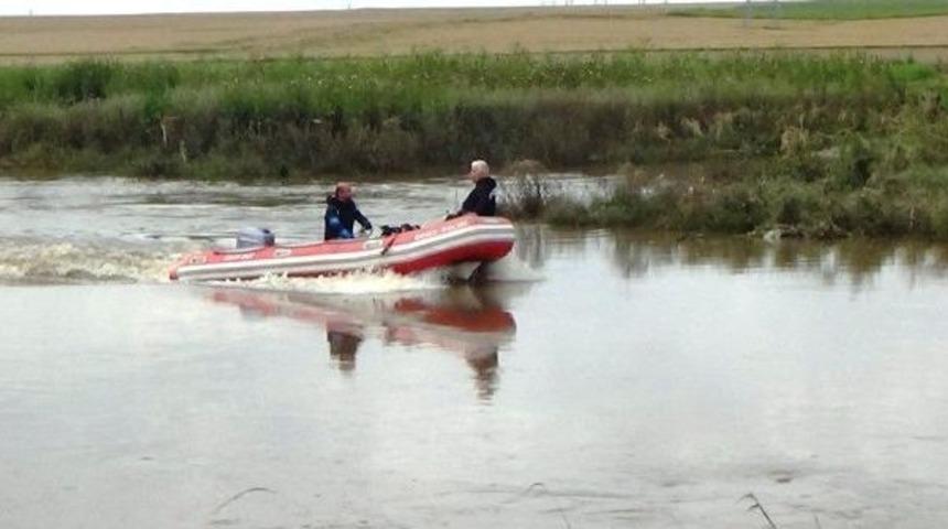 Nehirde Kaybolan &Ccedil;ocuklar 29 Saattir Aranıyor