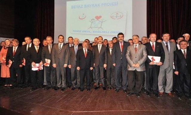 Uşak&rsquo;ta 79 Okula Daha Beyaz Bayrak Verildi 1