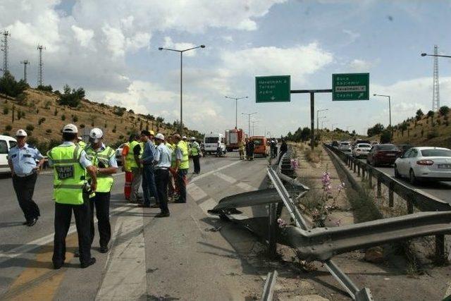 İzmir'de Kaza: 1 Ölü, 2 Ağır Yaralı