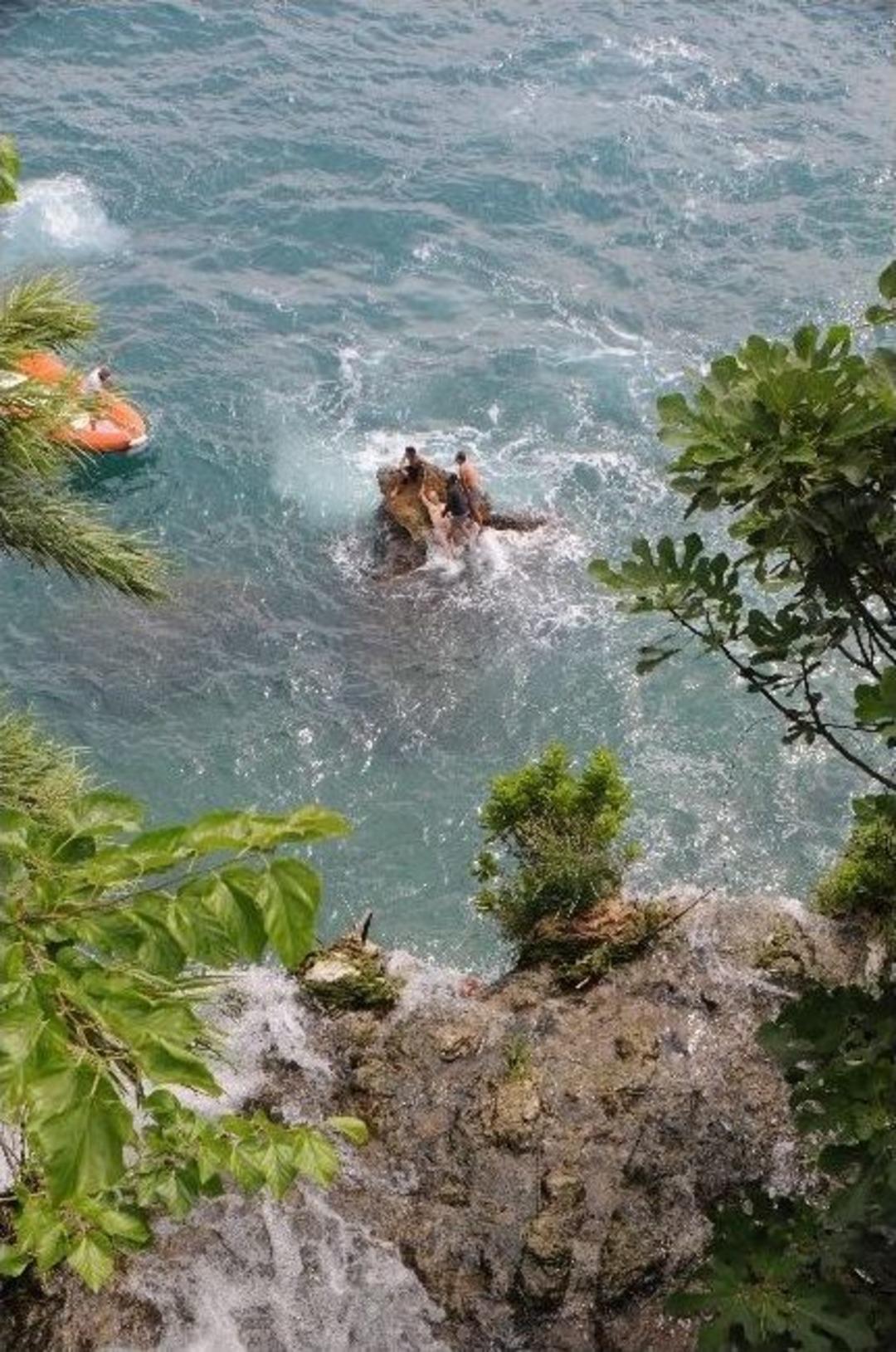 Oltasının Arkasından Suya Atlayan Balık&ccedil;ı Hayatını Kaybetti