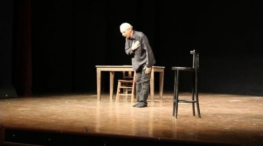 Genco Erkal Tirelileri B&uuml;y&uuml;ledi