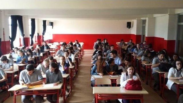 Lise Öğrencilerine “doğru Meslek Seçimi” Semineri