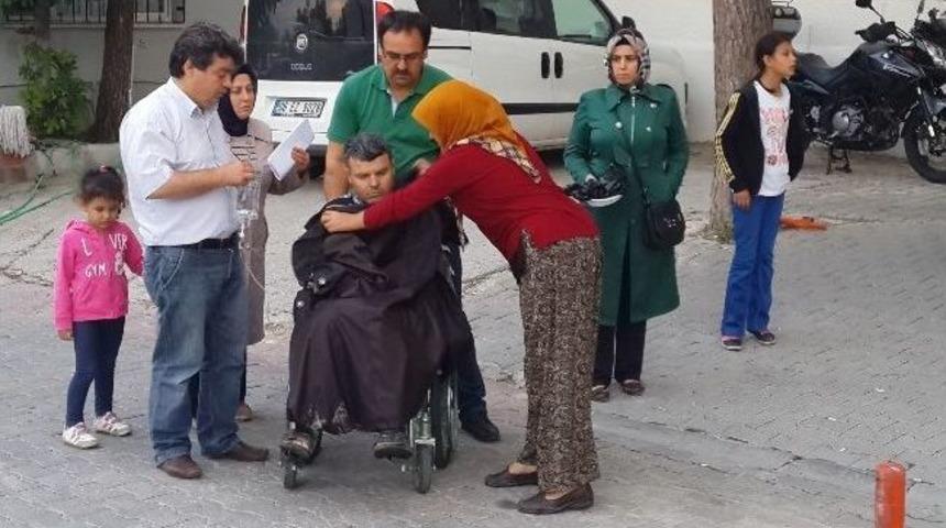 Kırkağa&ccedil;'ta 150 Kişi D&uuml;ğ&uuml;n Yemeğinden Zehirlendi