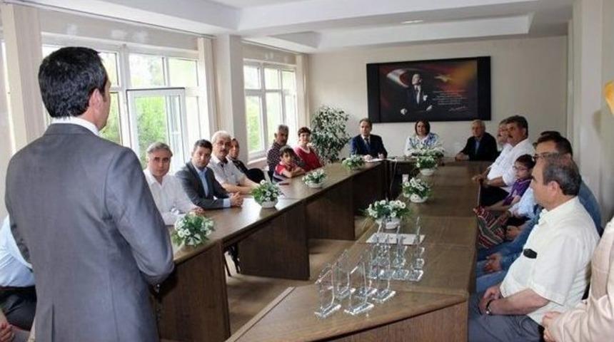 'dengeli Besleniyorum' Resim Yarışması Birincileri &Ouml;d&uuml;llerini Aldı