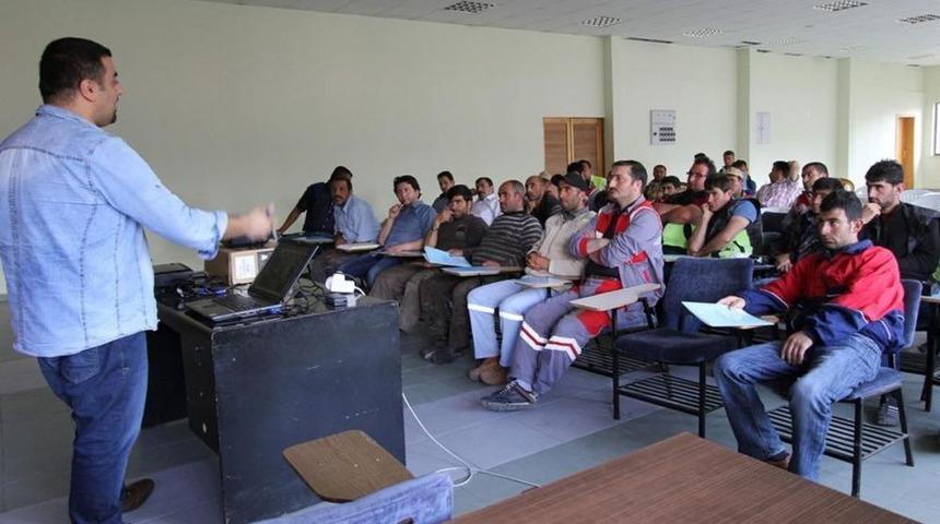 Belediye Personeline Iş G&uuml;venliği Eğitimi