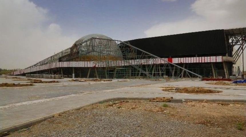 Bilim Merkezi'nin İnşaatı S&uuml;r&uuml;yor