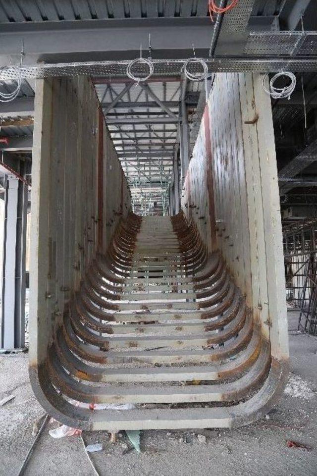 Bilim Merkezi nin İnşaatı S&uuml;r&uuml;yor 2