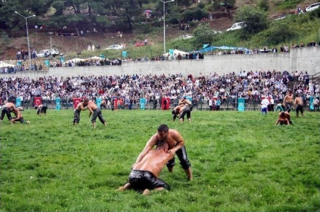 &Ccedil;alı G&uuml;reşlerinin Galibi İsmail Balaban