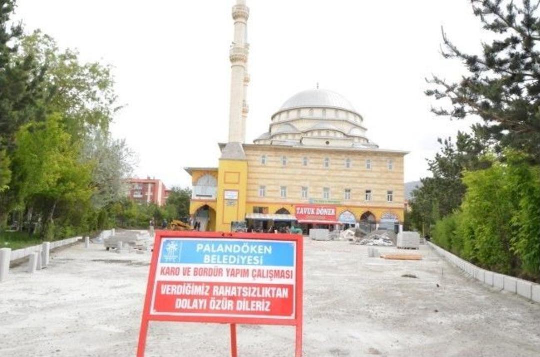 Paland&ouml;ken Belediyesi, Cami Bah&ccedil;elerine El Attı&hellip;