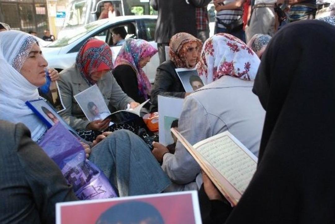 Anneler A&ccedil;lık Grevinde