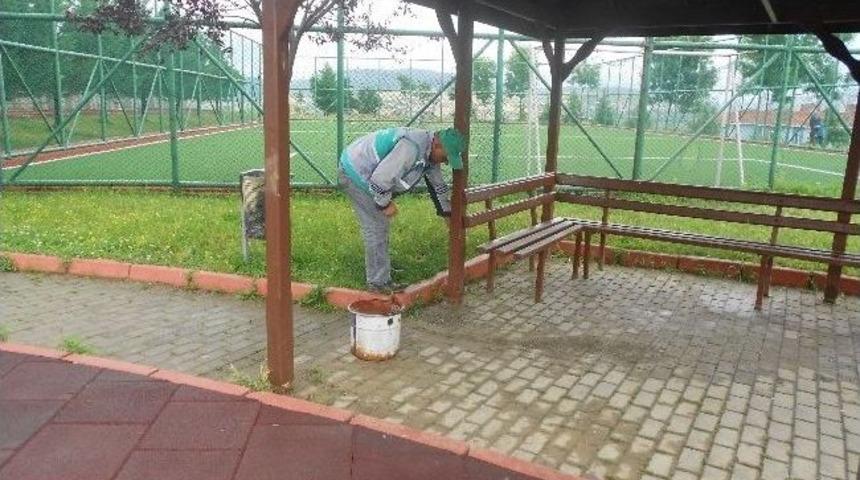 Ayazma&rsquo;daki Parklarda Bakım Yapıldı