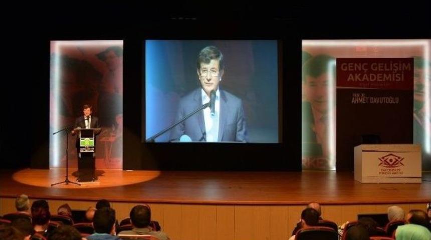 Bakan Davutoğlu: "r&uuml;yaları Olmayanlar Utansın"