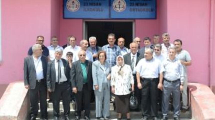 40 Yıl Sonra, Mezun Oldukları Okullarında Bir Araya Geldiler