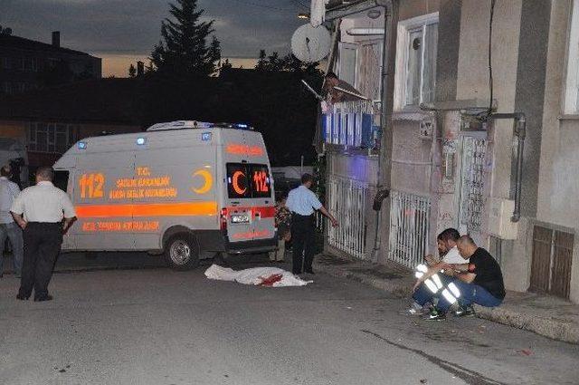 Yeni Evlendiği Karısının G&ouml;zleri &Ouml;n&uuml;nde İntihar Etti 1