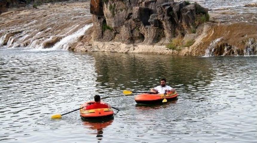 Balık Bendinde Bot Gezintisi